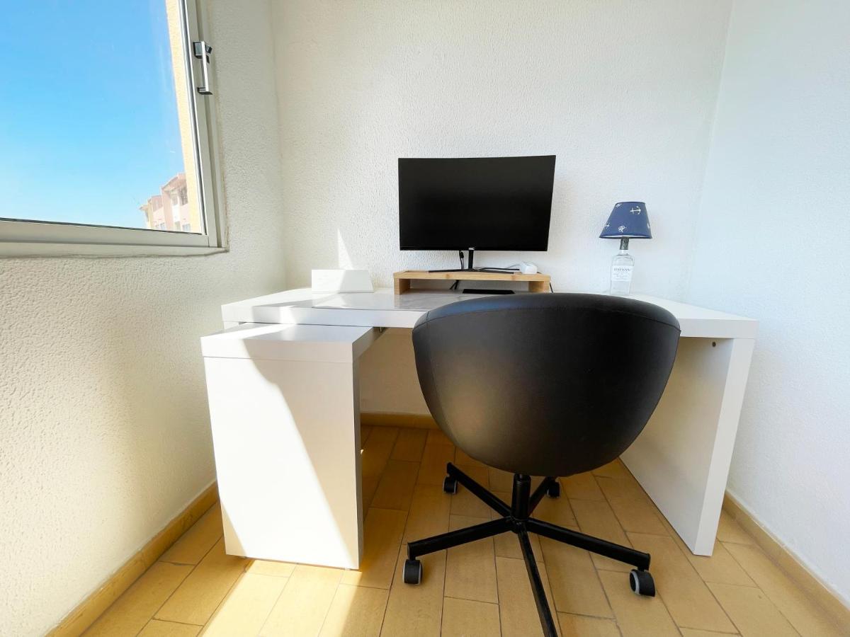 Panoramic Seaview - 2 Bedroom, Main Ave, 15 Min Walk Beach, Workspace 阿尔布费拉 外观 照片